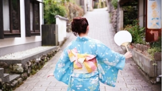 浴衣の女性