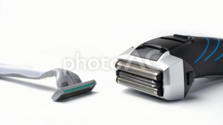 電気シェーバーvsカミソリ