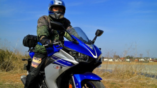 バイクに乗る人